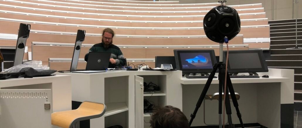 Měření akustických vlastností přednáškového sálu umožňuje vyhodnotit hlukové poměry a získat podklady pro návrh vhodných opatření před dokončením projektu.